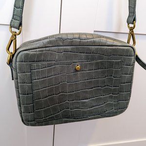 Madewell Large Transport Camera Bag: Croc Embossed Leather Edition